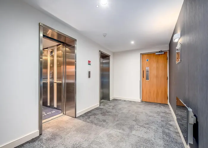 Modern & Spacious 2 Bedroom In Central London