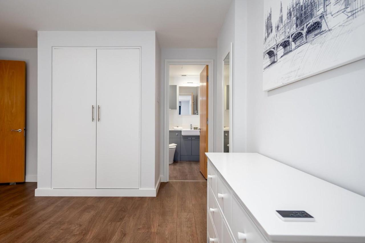 Апартаменты Modern & Spacious 2 Bedroom In Лондон