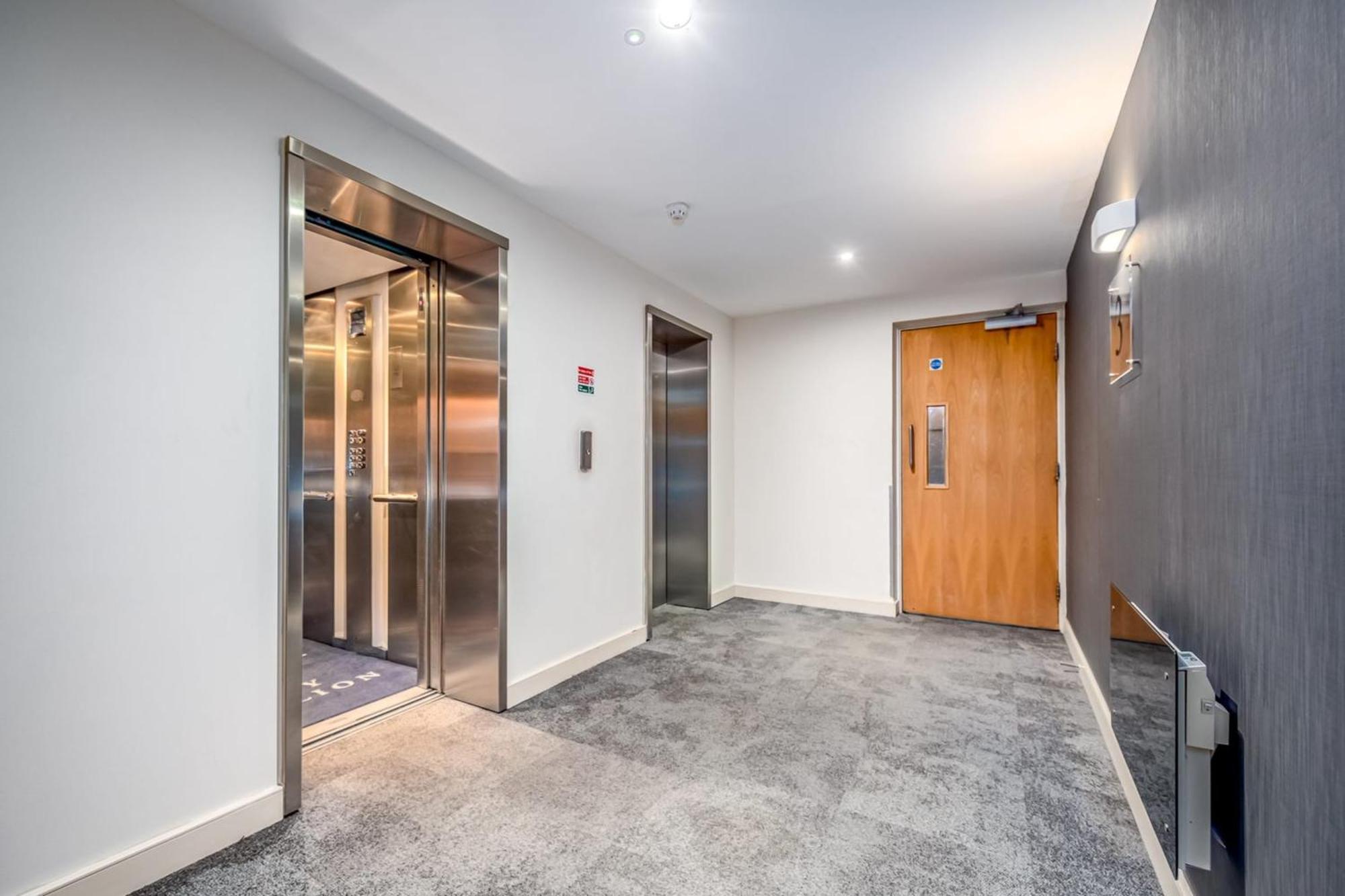 Апартаменты Modern & Spacious 2 Bedroom In *